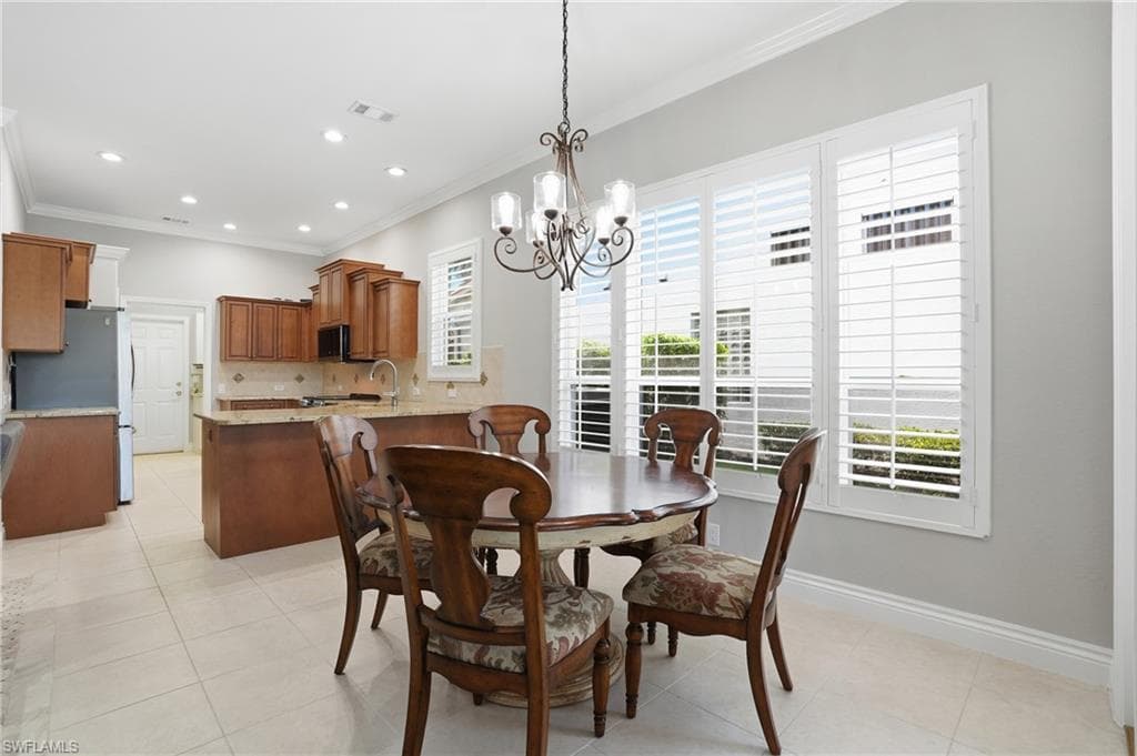 6039 Fairway CT-8