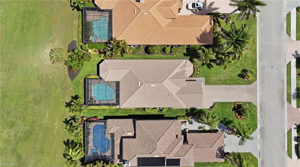 6039 Fairway CT-23