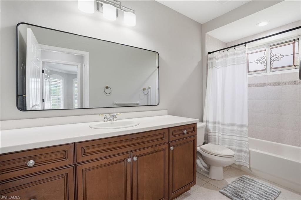 6039 Fairway CT-17