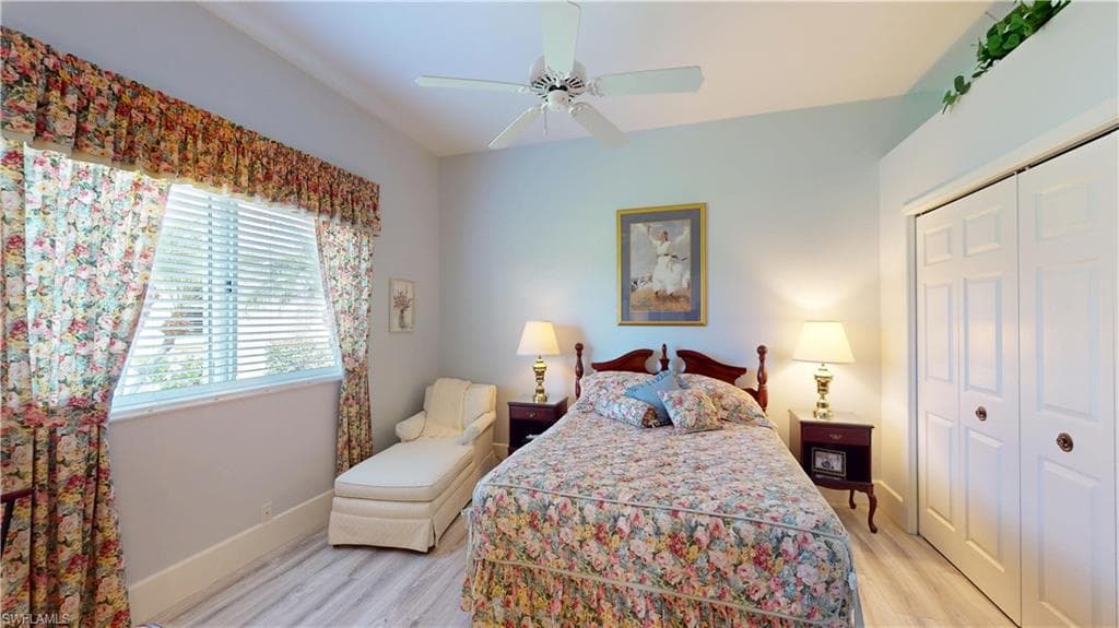 16137 Edgemont DR-26