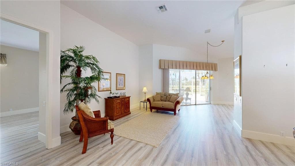 16137 Edgemont DR-12