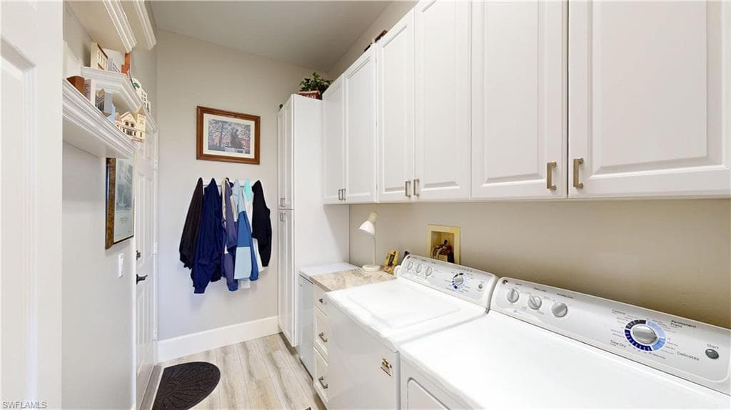 16137 Edgemont DR-19