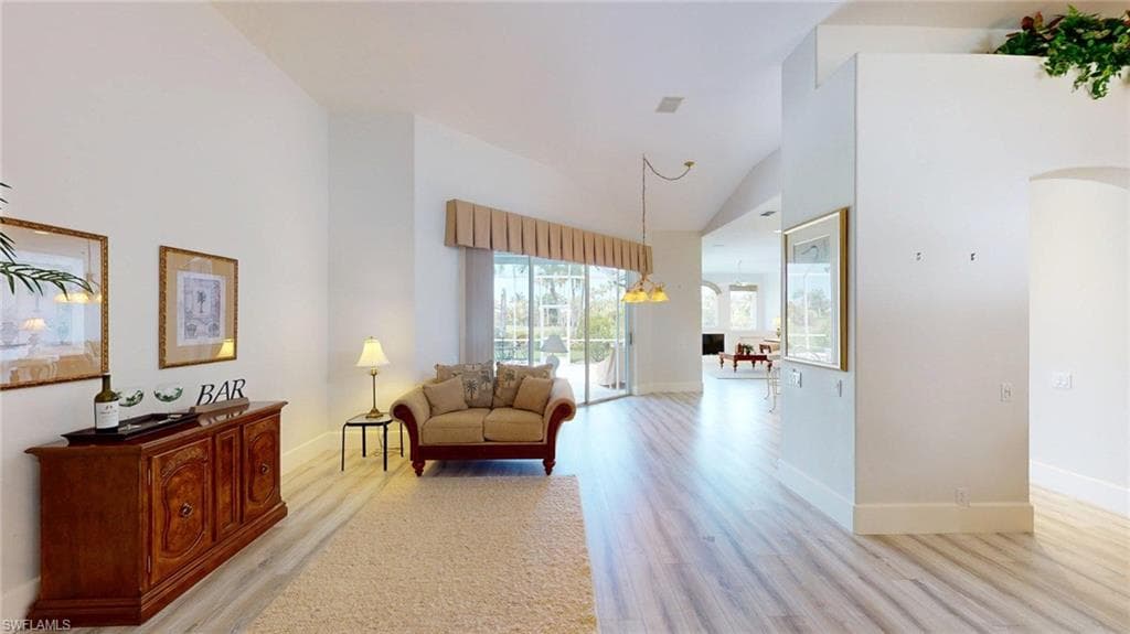16137 Edgemont DR-10