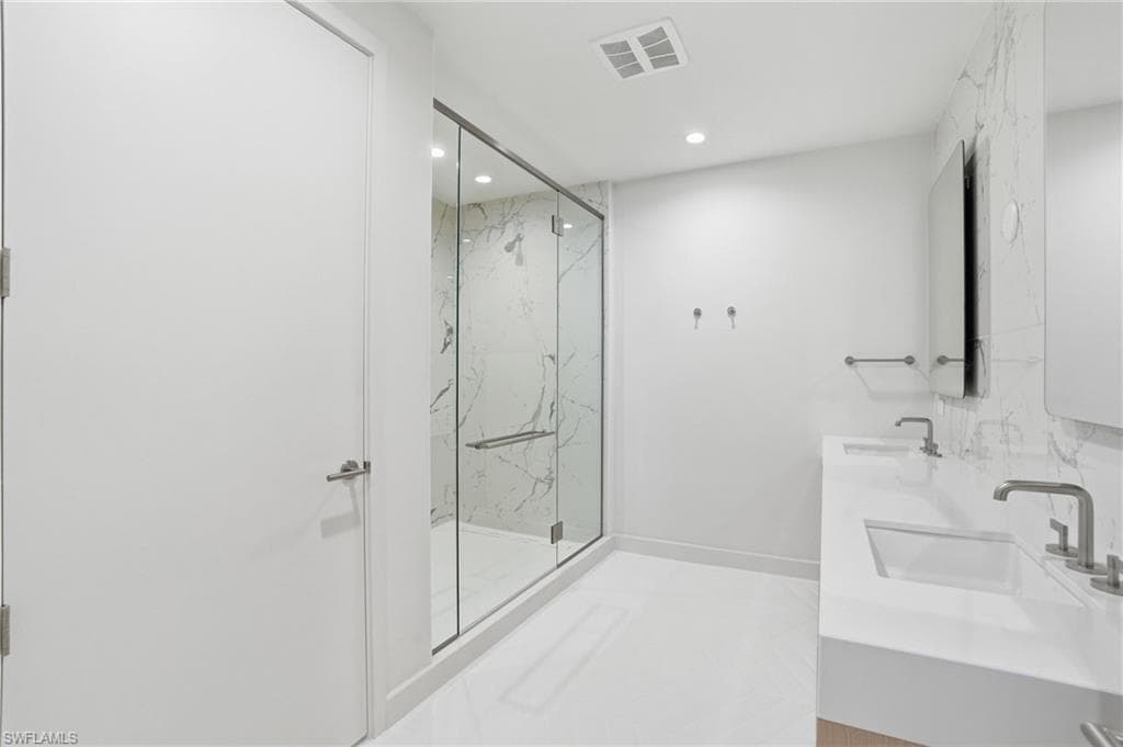 5100 Seagrass BLVD 306-32