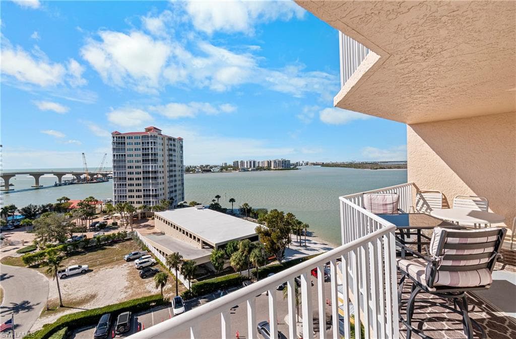 8771 Estero BLVD 907-22