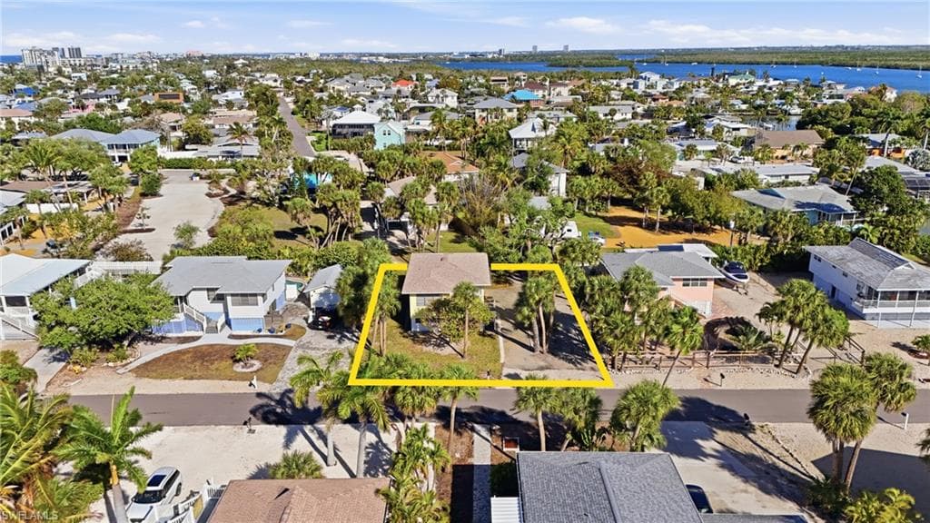 123 Andre Mar DR-16