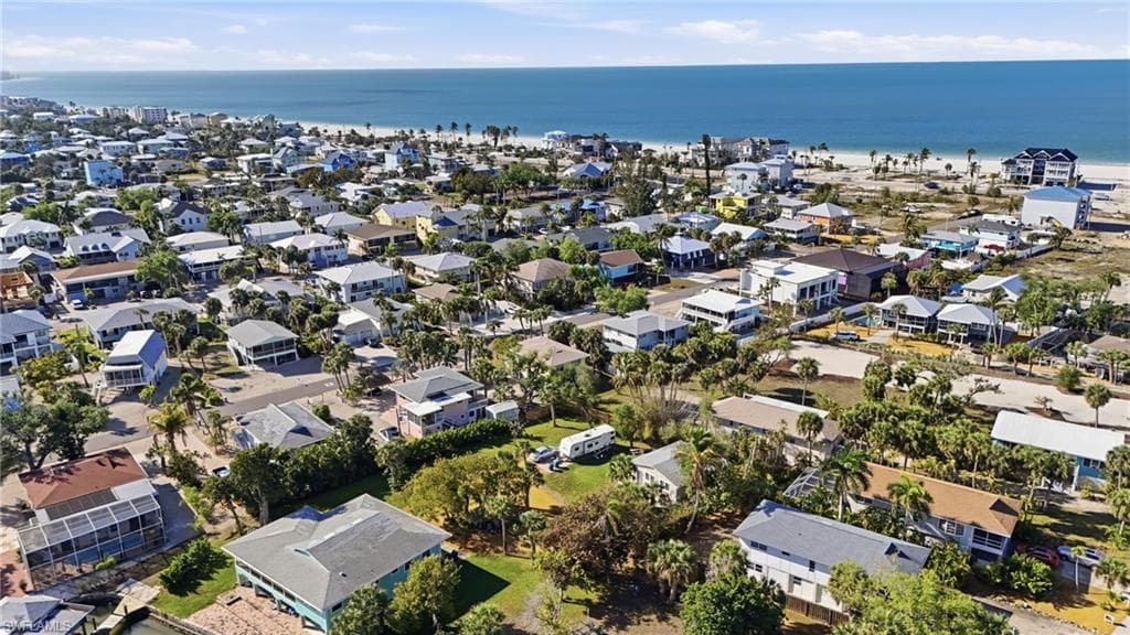 123 Andre Mar DR-35