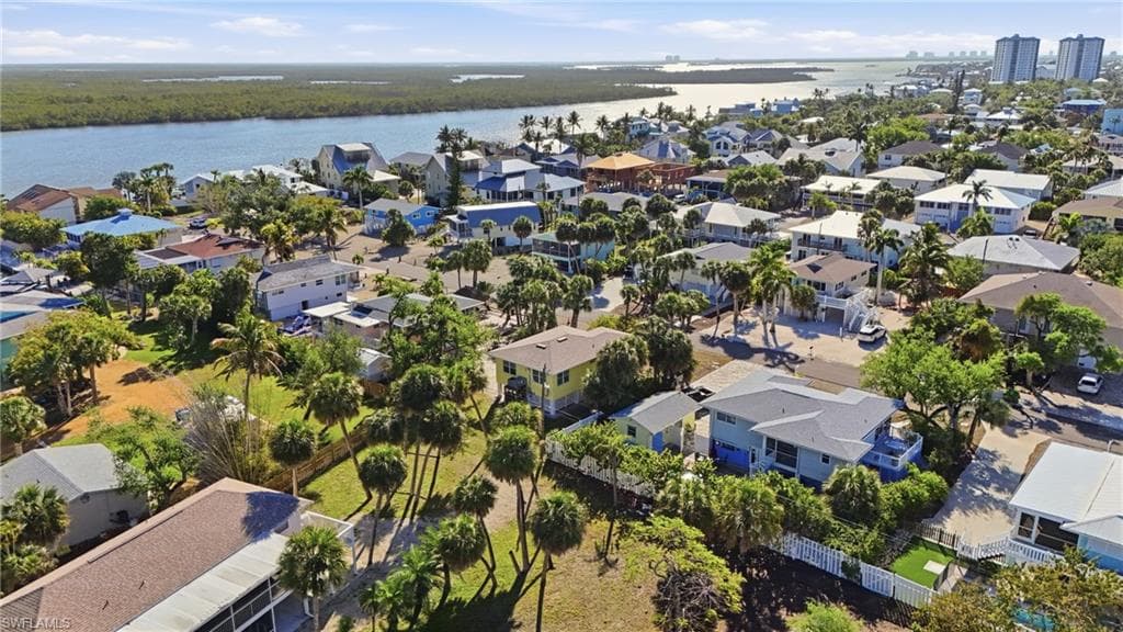 123 Andre Mar DR-31