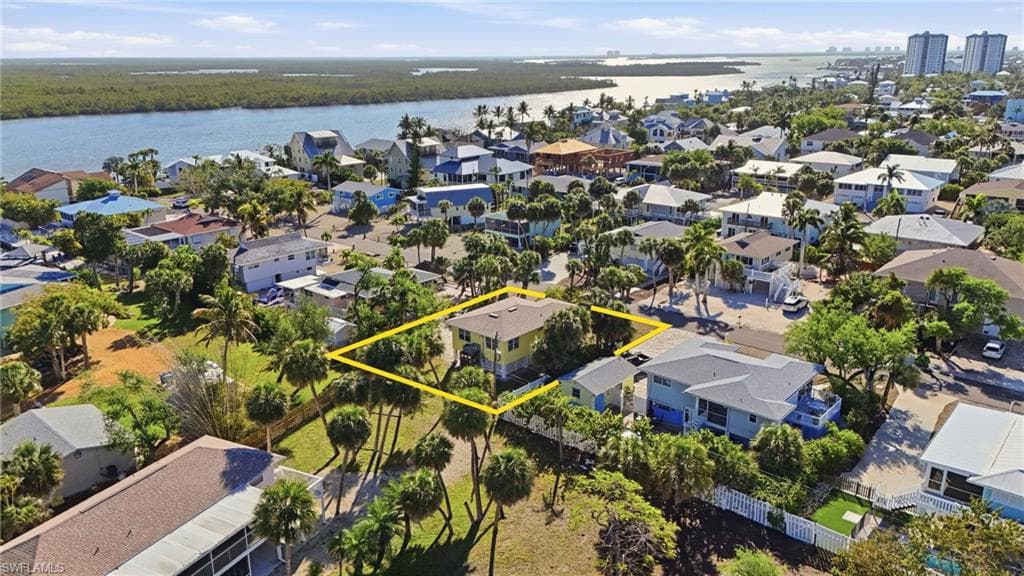 123 Andre Mar DR-29