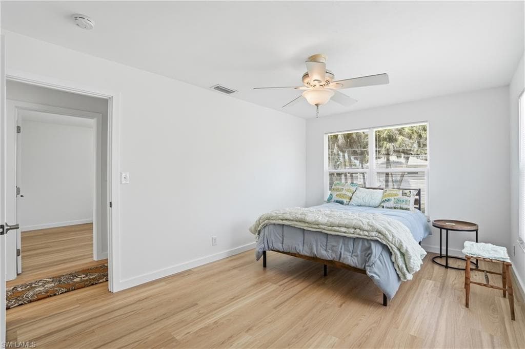 123 Andre Mar DR-13