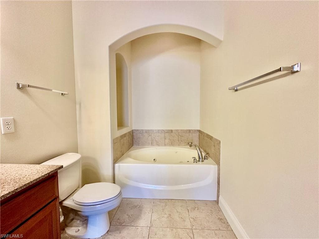 1303 Verde DR 1603-25