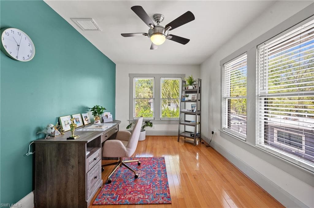 2647 Michigan AVE-27