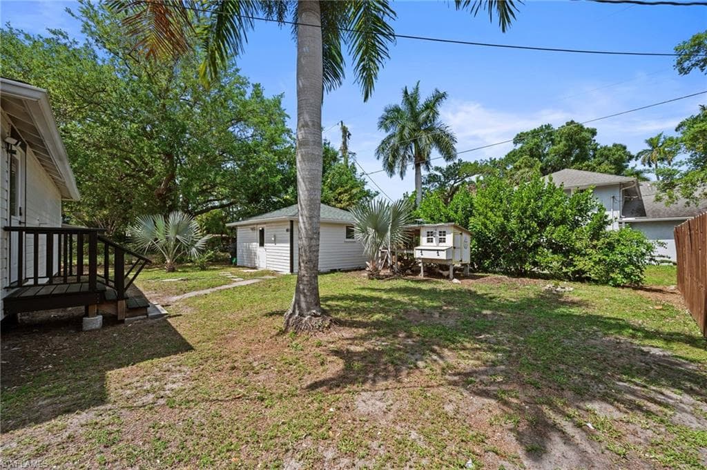 2647 Michigan AVE-34