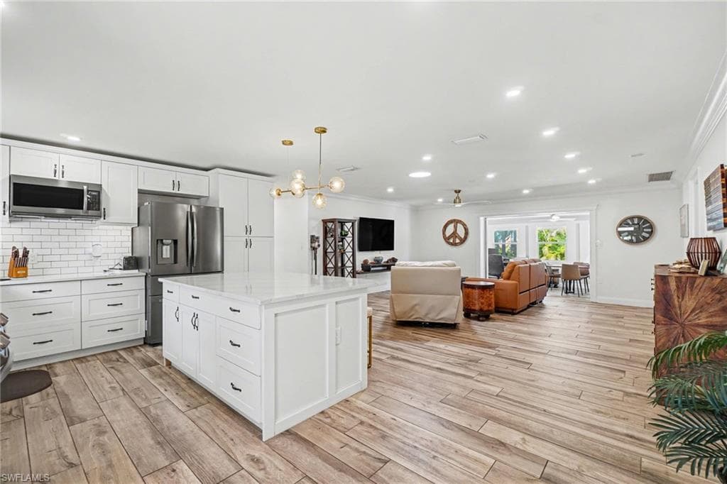27044 Williams RD-12
