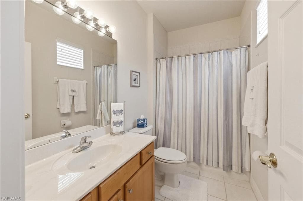 4945 Shaker Heights Ct CT 202-32