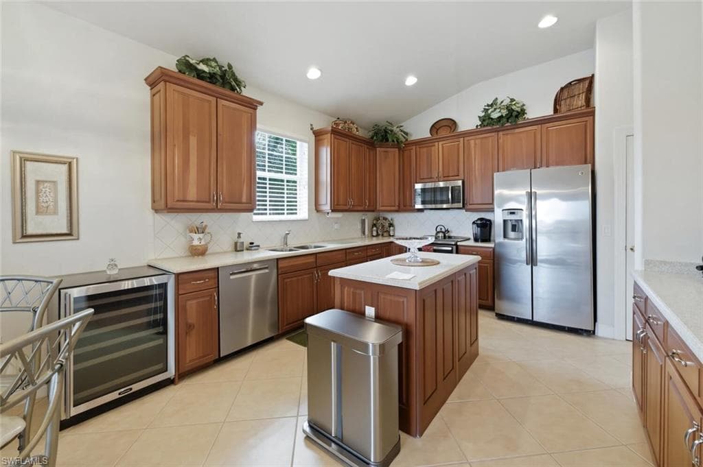 4945 Shaker Heights Ct CT 202-18