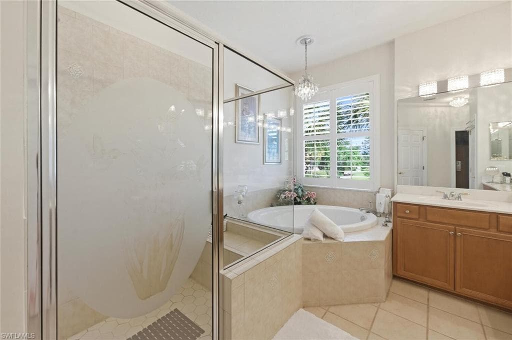 4945 Shaker Heights Ct CT 202-28
