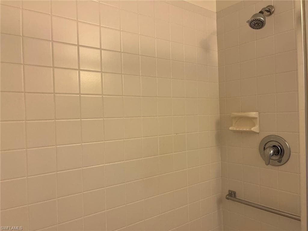 7402 Lake Breeze DR 202-11