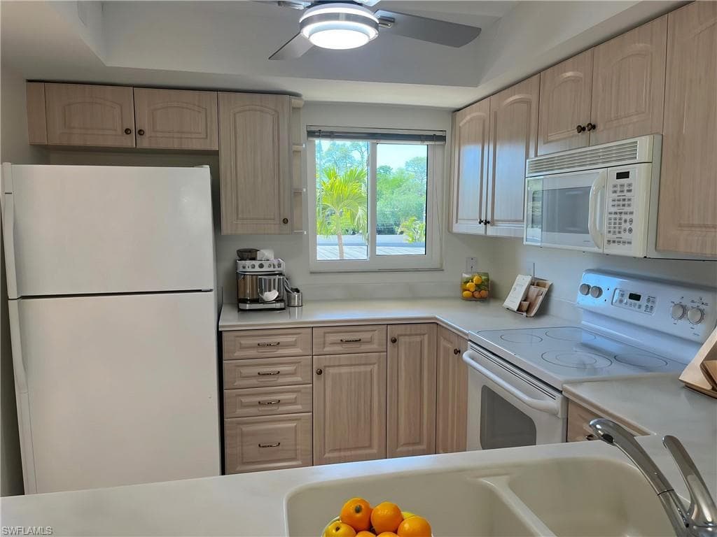 7402 Lake Breeze DR 202-2