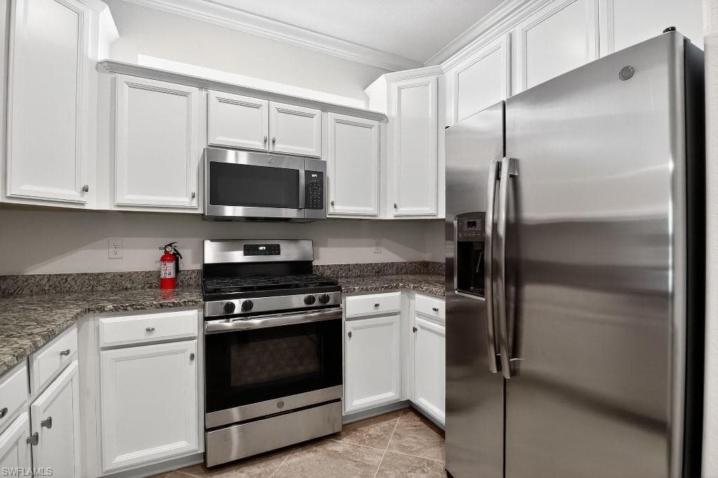 17604 Wayside BEND-9