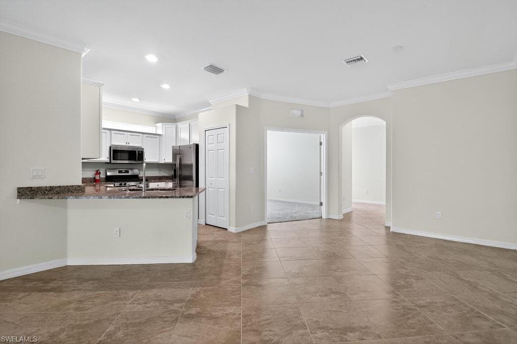 17604 Wayside BEND-11