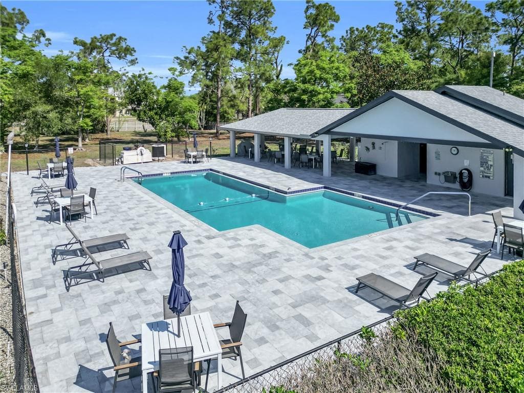 10438 Lakeport CT-21
