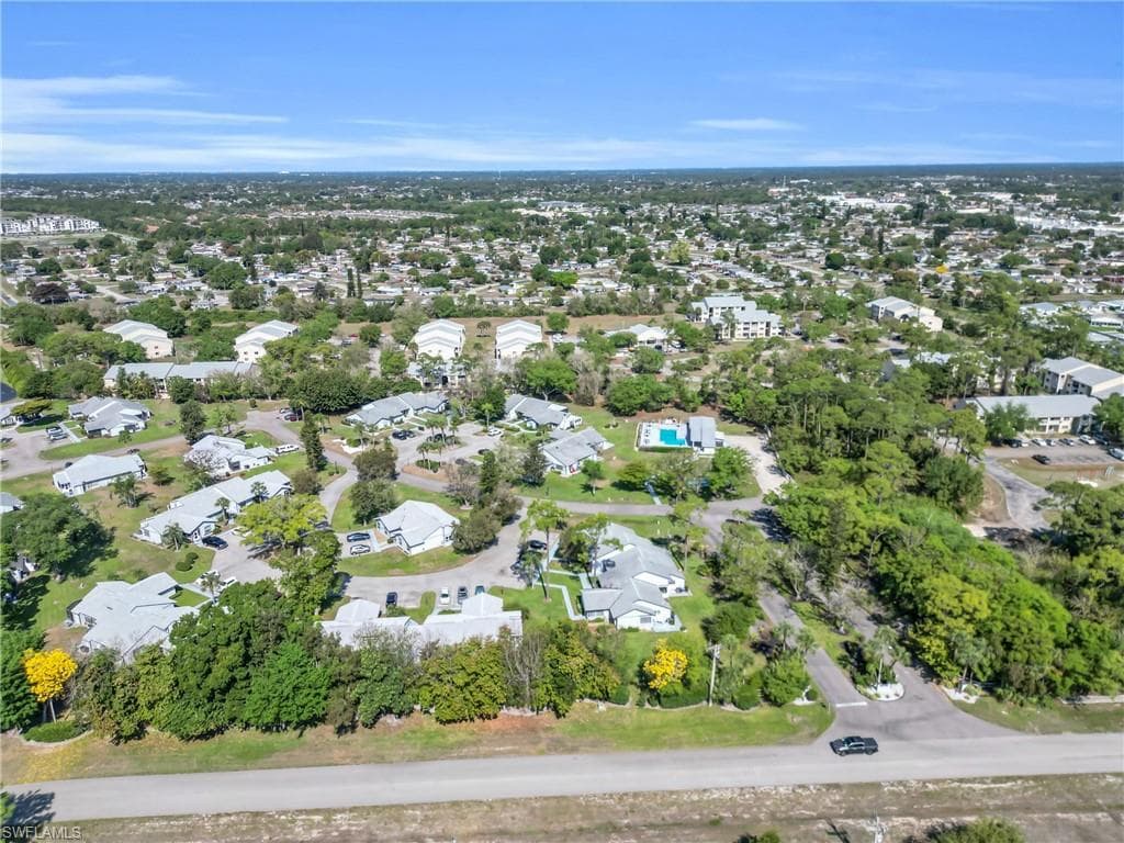 10438 Lakeport CT-33