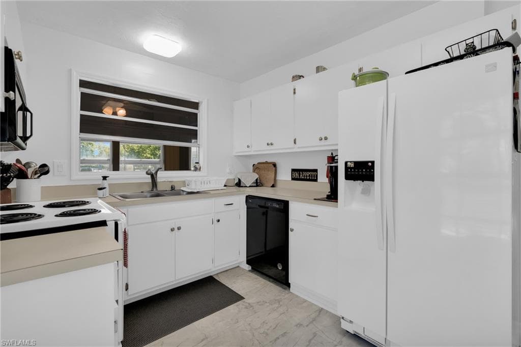10438 Lakeport CT-13