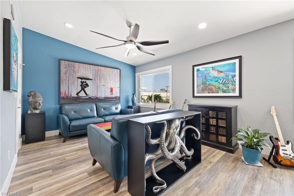 4904 Vincennes ST 204-22