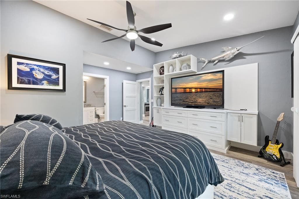 4904 Vincennes ST 204-27