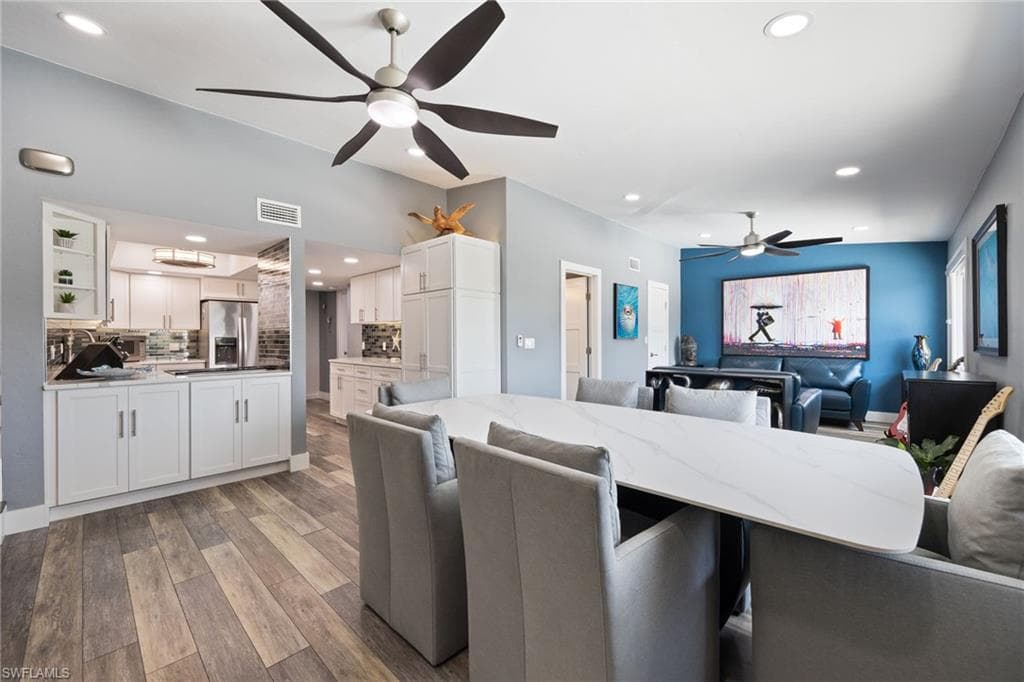 4904 Vincennes ST 204-19