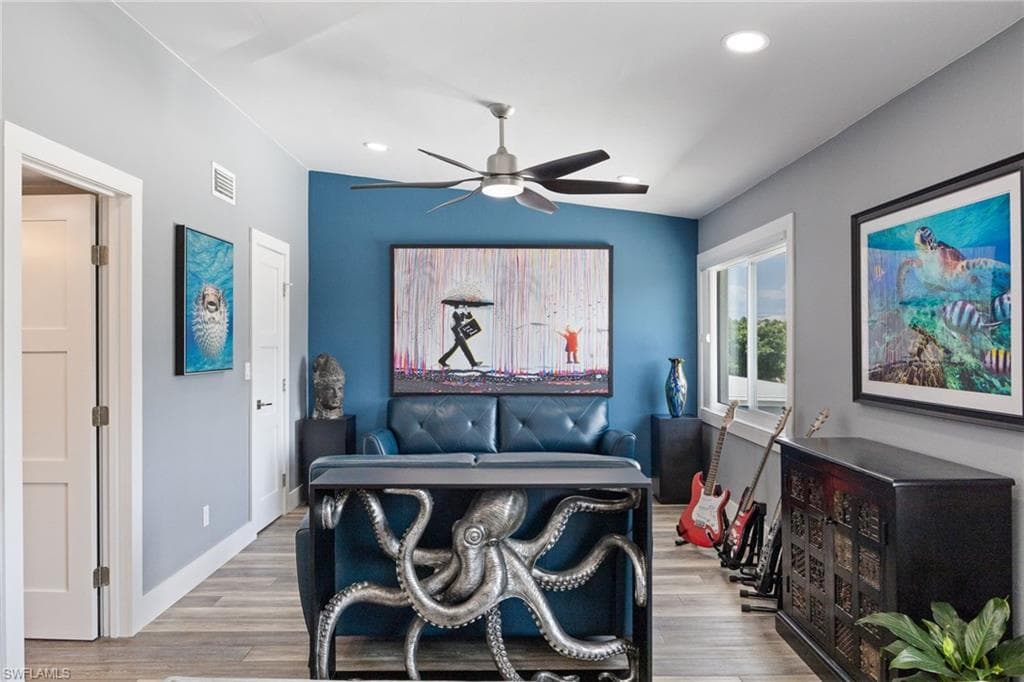 4904 Vincennes ST 204-23