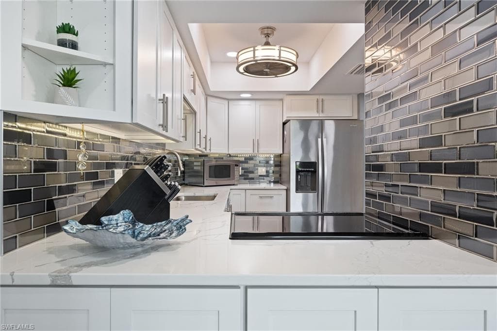 4904 Vincennes ST 204-13
