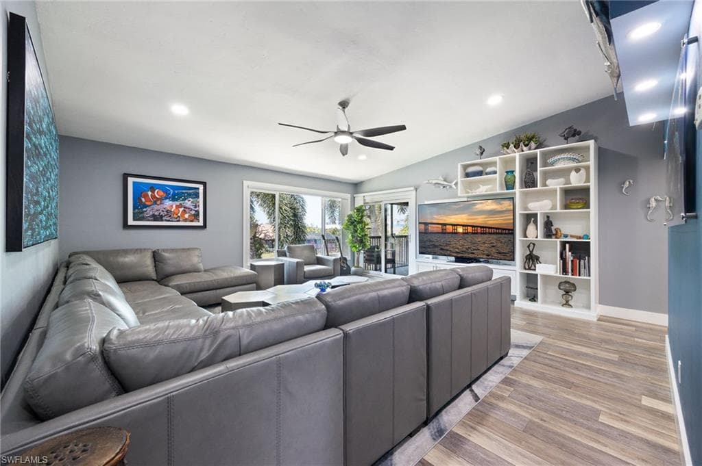 4904 Vincennes ST 204-10