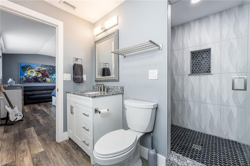 4904 Vincennes ST 204-30