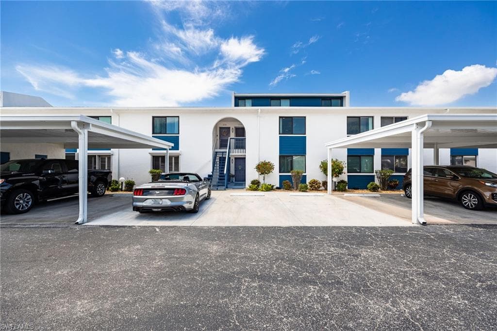 4904 Vincennes ST 204-3
