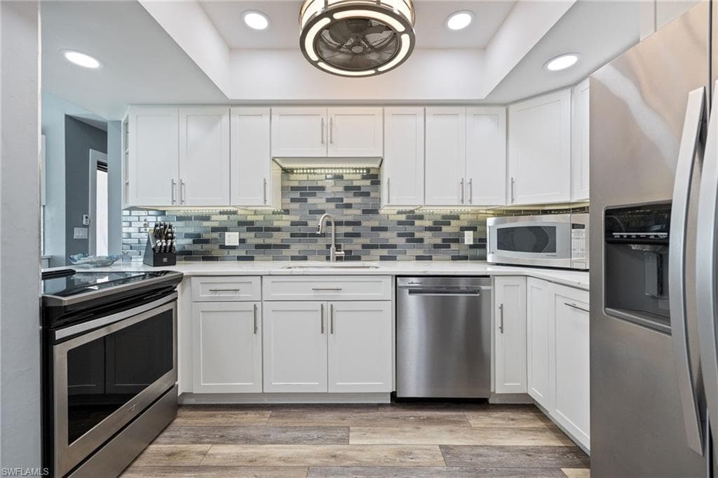 4904 Vincennes ST 204-7