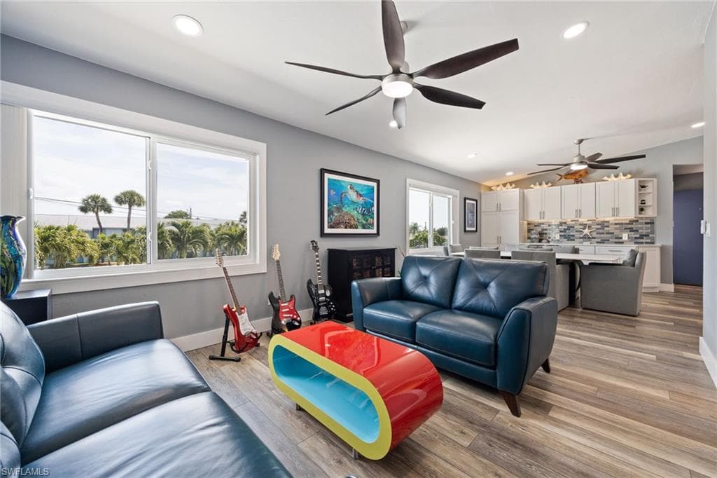 4904 Vincennes ST 204-20