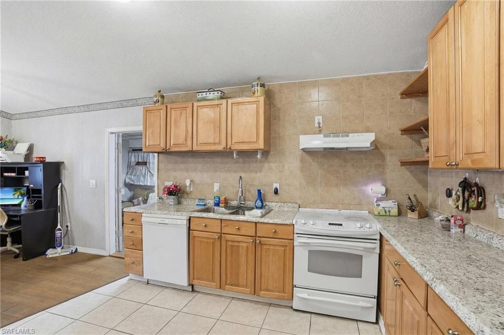 2405 Zoysia LN-5