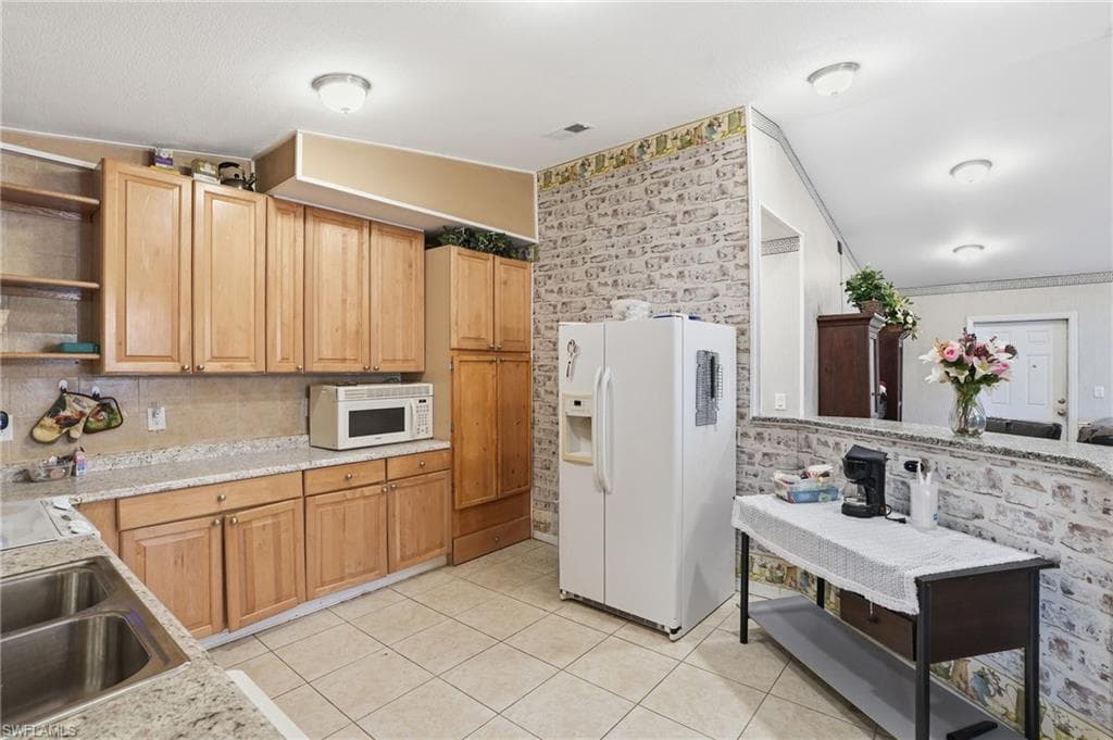 2405 Zoysia LN-4