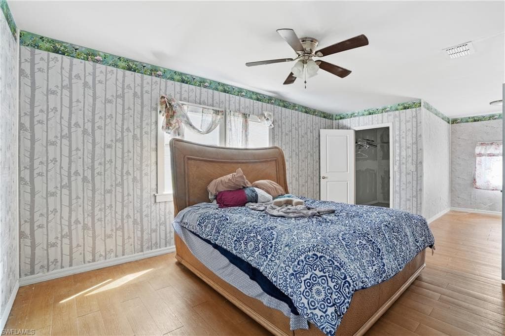 2405 Zoysia LN-13