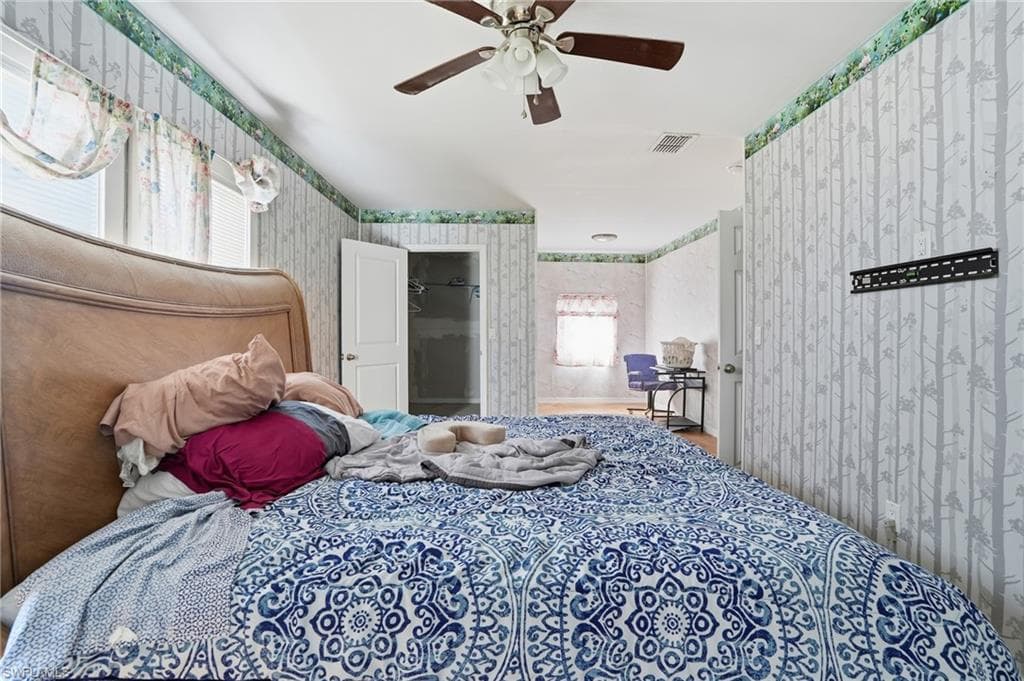 2405 Zoysia LN-10