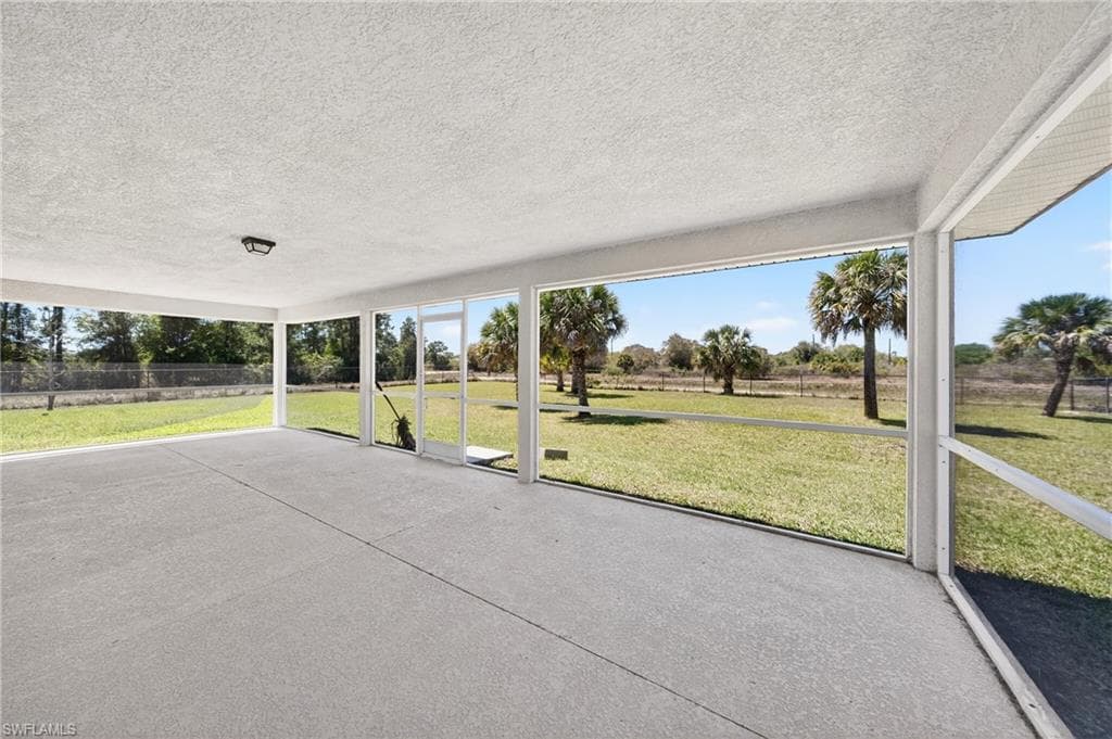 533 Willowbrook DR-26