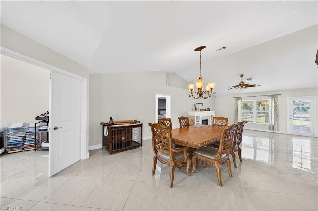 533 Willowbrook DR-5