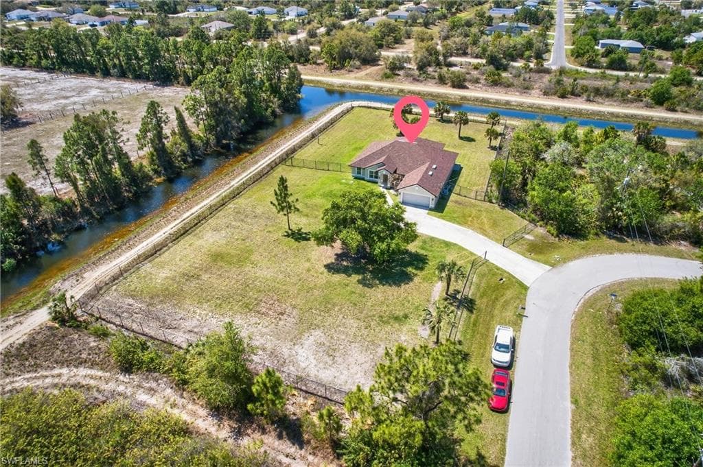 533 Willowbrook DR-33