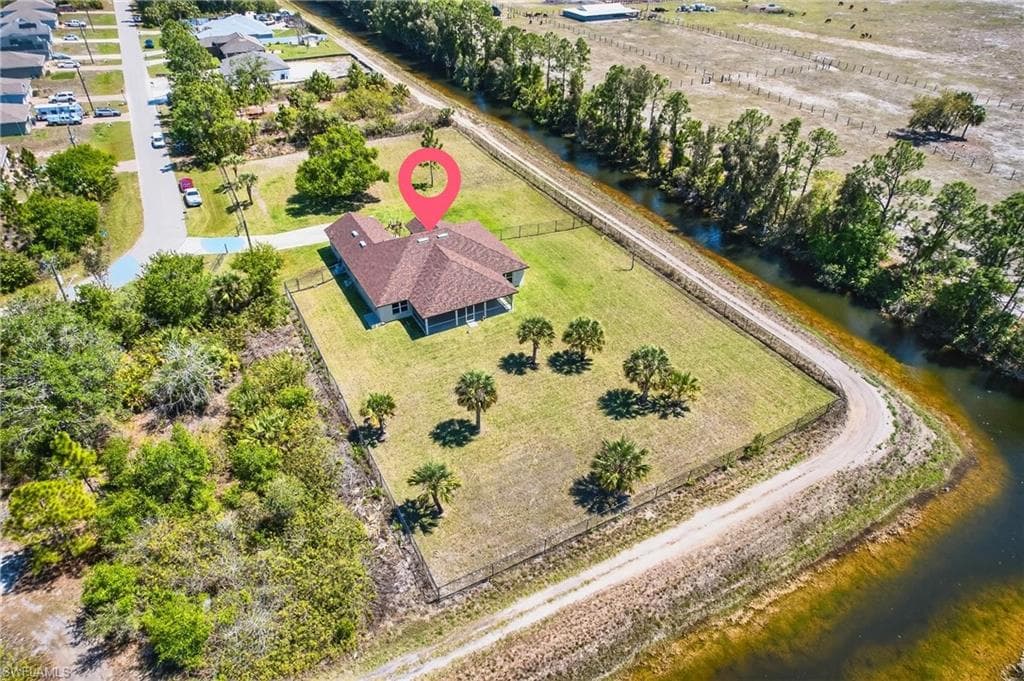 533 Willowbrook DR-28