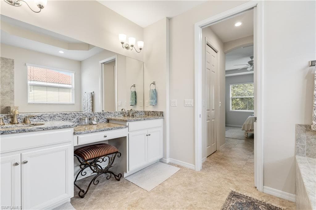 2935 Sunset Pointe CIR-19