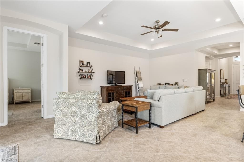 2935 Sunset Pointe CIR-13