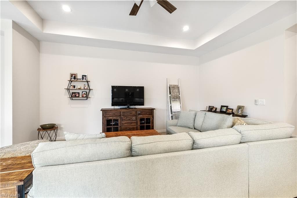 2935 Sunset Pointe CIR-14