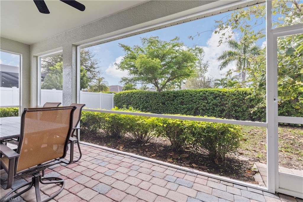 2935 Sunset Pointe CIR-28